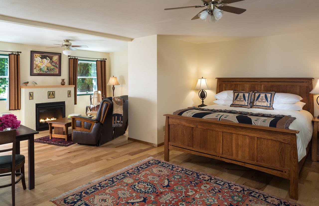 Eagle Rock Lodge Vida Екстер'єр фото